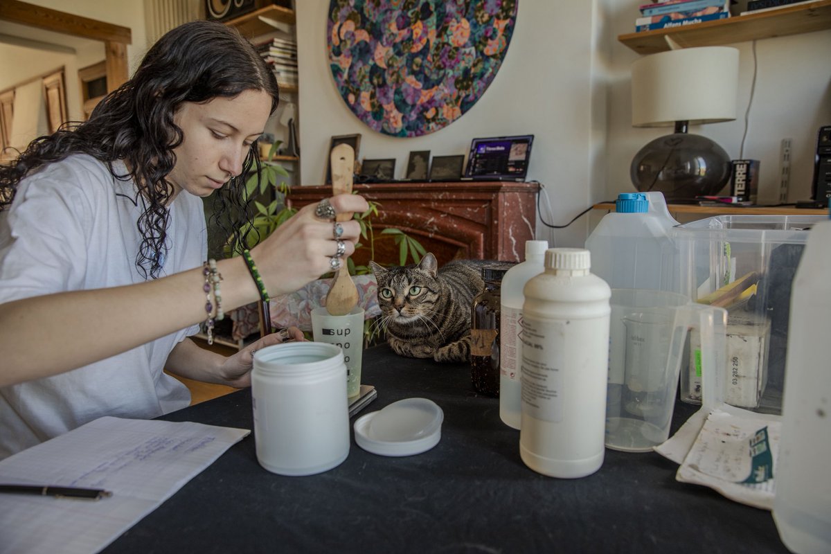 Je n’avais pas eu l’occasion d’en parler ici mais pendant les vacances j’ai appris la technique du Collodion humide, un procédé photographique unique sur plaque de verre datant de 1851. C’était tellement passionnant…