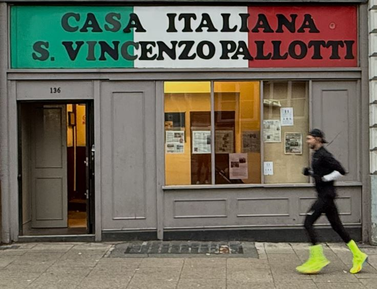 Mondoitalianofesteggia i 25 anni dalla sua costituzione. Per la ricorrenza, ha dato appuntamento a mercoledì 7 maggio, alle ore 18 presso la Casa Italiana San Vincenzo Pallotti in Clerkenwell Road, a Londra. Per partecipare è necessario scrivere un email a info@mondoitaliano.org