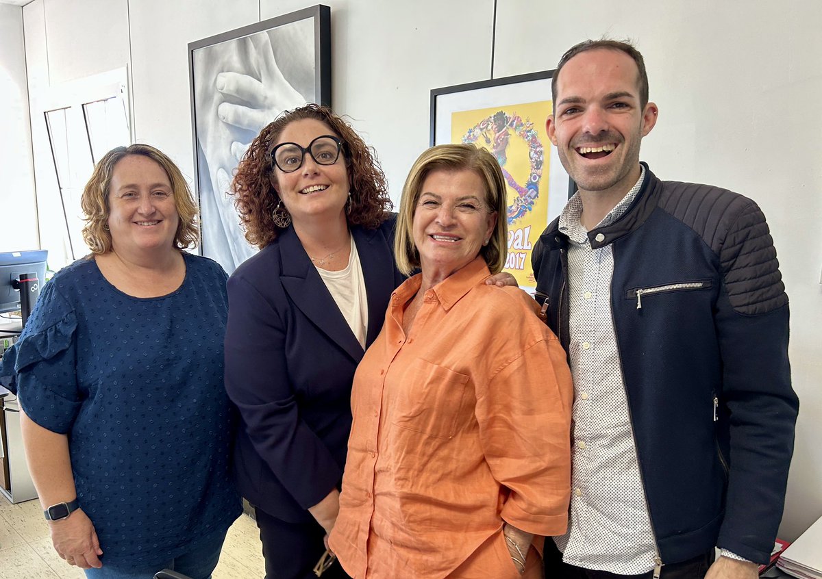 🎉 ¡Yazmina Pereira Rodríguez será la pregonera de las Fiestas de San Lorenzo 2025! 🎊

 🗓️ El pregón tendrá lugar el 1 de agosto en la plaza del pueblo.

¡Prepárate para la emoción! 🎆✨

➕ℹ️ fiestassanlorenzolpgc.com/yazmina-pereir…

#SanLorenzo2025 #FiestasdelaCiudadLPGC