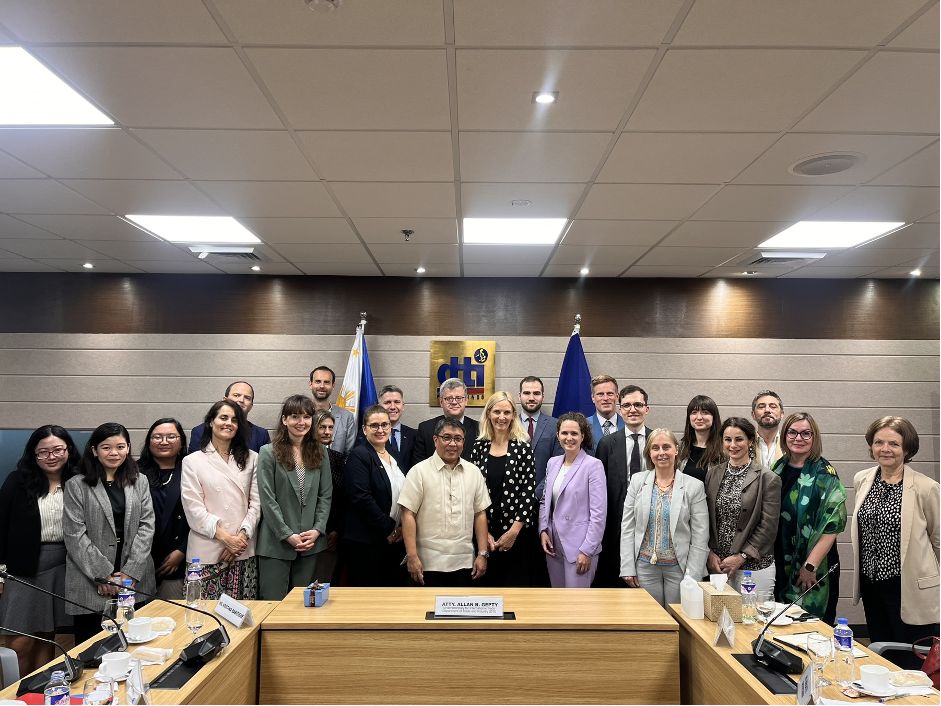 DTIBITR's tweet photo. Usec. Gepty also shared PH's investment potential—backed by reforms, talent, and growth in key sectors like semiconductors, electronics, critical minerals, and manufacturing. COASI, led by Monika Bylaite, represented 17 EU member states. https://t.co/aPbvNlgPq9