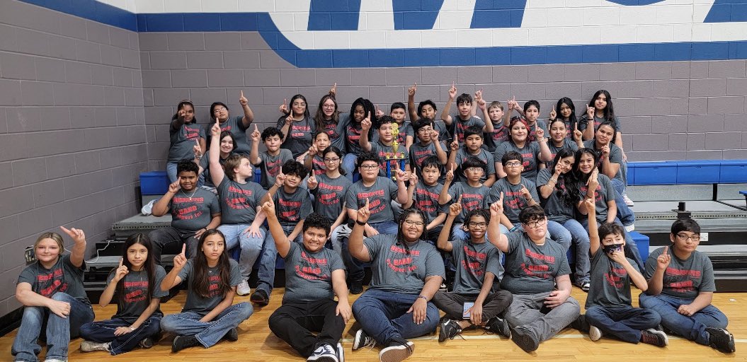 our sixth graders stunned the gators! 🐊

Congrats to our beginner band on earning their very first first division rating at their very first contest (Gator Music Festival)! 
We’re so proud of your work this year, band!