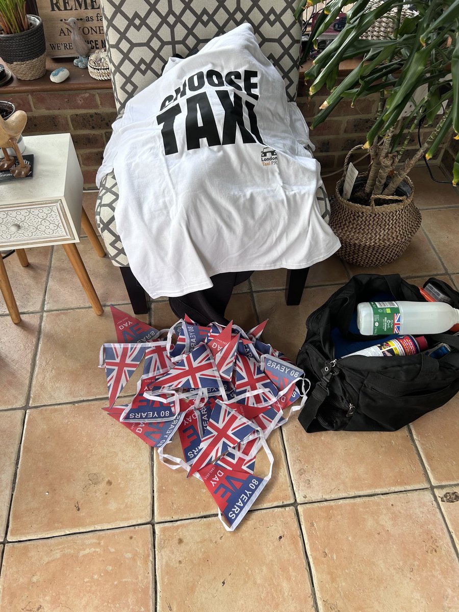 I’ll be looking fresh this week #VE80 ⁦<a href="/londontaxi_pr/">LondonTaxiPR</a>⁩