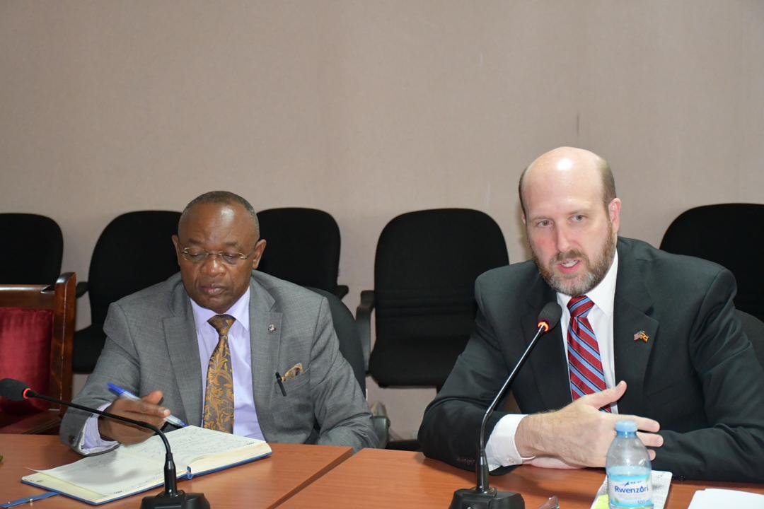 raphaelMagyezi's tweet image. Earlier today, I met U.S. Ambassador William Popp and outgoing USAID/Uganda Director Daniele Nyirandutiye to reflect on our shared progress and chart future cooperation.

We reviewed successes of the USAID funded NUDEIL program  a testament to what partnership can achieve in…