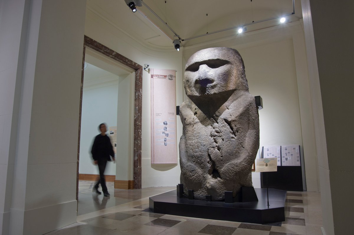 Join curator Nicolas Cauwe &amp; writer Thomas Lavachery for a unique talk on the 1934 Easter Island expedition — as part of a temporary presentation, featuring original drawings from 'Caballero Bueno' and historical photographs of the 1934 expedition. 🔗tinyurl.com/mu34btks