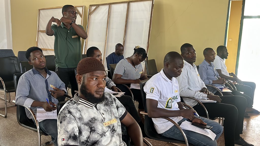 csirsari1's tweet photo. We’re live at CSIR-SARI for a Training of Trainers on Agribusiness!
Empowering farmers and extension agents to see agriculture as a business. Stay tuned!
#Agribusiness #YouthInAg #CSIRSARI https://t.co/2DaH4vYjnn