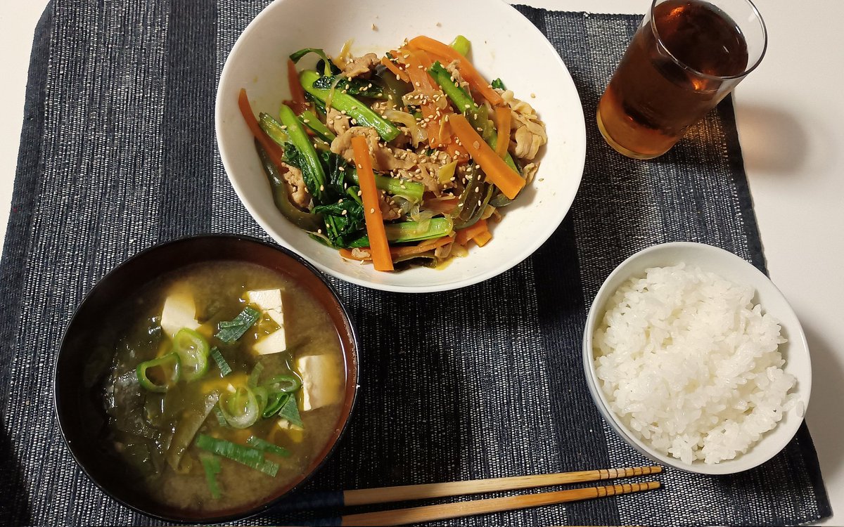 1RY8N55JNZMhSJR's tweet photo. 飯田文化会館付近を街ブラした時すごくイイ雰囲気のお味噌店発見
『本家 田中こうじ店』
お味噌汁大好き人間としてこれは買わねばと即購入
職人さんの説明がとても丁寧でした
今日は豆腐とワカメで美味しく頂きました✨😋
残り少なってきたなぁ~
#GLIMSPANKY
#GLIM10th
#GLIM凱旋ライブ https://t.co/GDqyeu1gwP