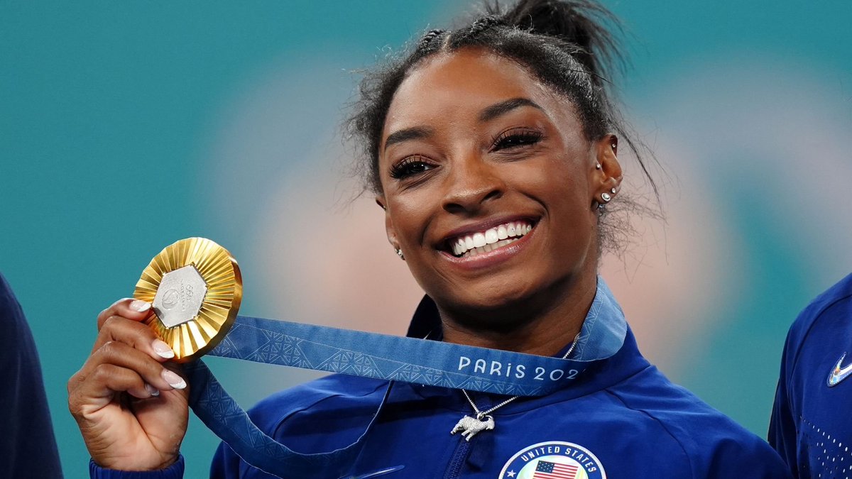 Nike le pagaba a Simone Biles \$1.6M AL MES por patrocinio.

Y ella los dejó... a solo 3 meses de los Juegos Olímpicos de Tokio.

Todo porque detectó el punto débil de Nike.

Así fue como una startup se robó a la gimnasta más premiada de la historia 🧵