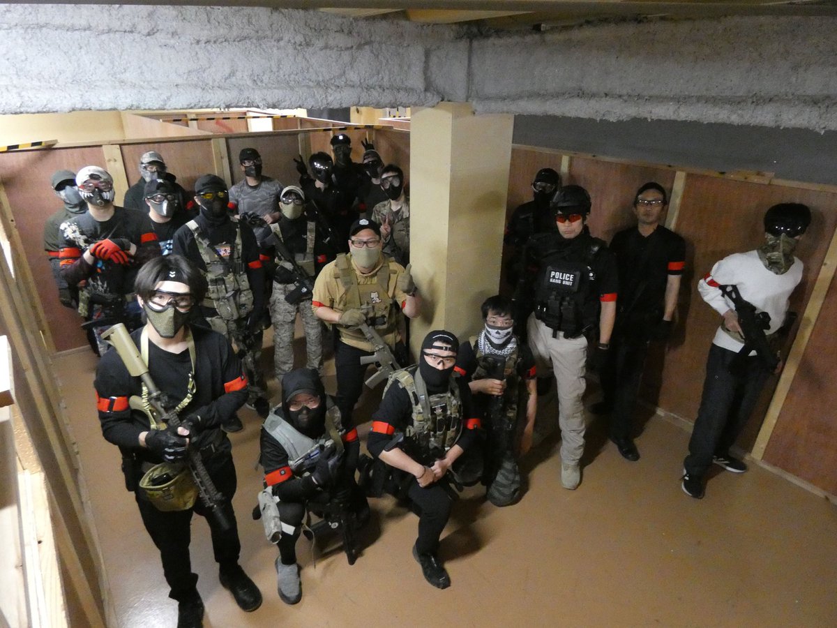 Lock0N0729's tweet photo. 本日もありがとうございました✨✨
楽しかった🎵
@HexeraAirsoft のスタッフの皆様いつも楽しい運営ありがとうございます♪♪
参加者の皆様もありがとうございました♪
爆弾初成功ホント嬉しかった💣サポートありがとうございました‼️
#サバゲー #サバイバルゲーム #HEXERA  #ヘクセラ #エアガン #鼻毛 https://t.co/ppneAxiRaE