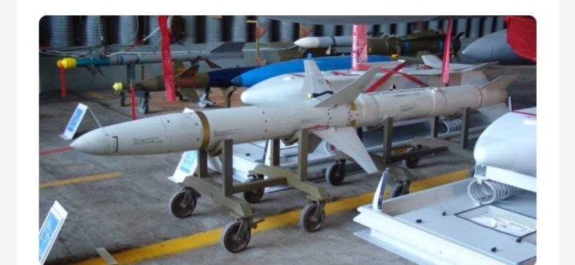 سقط صاروخ أمريكي مضاد للإشعاع من طراز AGM-88B، المصمم لاستهداف أنظمة الرادار، في محافظة الحُديدة باليمن دون أن ينفجر. 

وقد تمكّنت قوات أنصار الله لاحقًا من استعادة الصاروخ بحالة سليمة.
