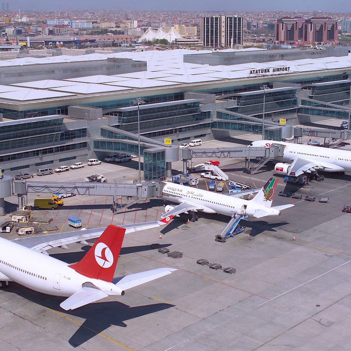 Atatürk Havalimanı'nın terminal binaları, teknopark ilan edildi.