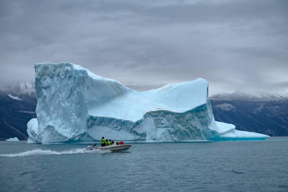VLIZ is strongly committed to climate research and plays a key role in advancing polar science in Flanders/Belgium. In this overview, we look back at VLIZ’s journey in polar research and highlight its main achievements. A story shaped by passion, innovation, and impact. 🔗