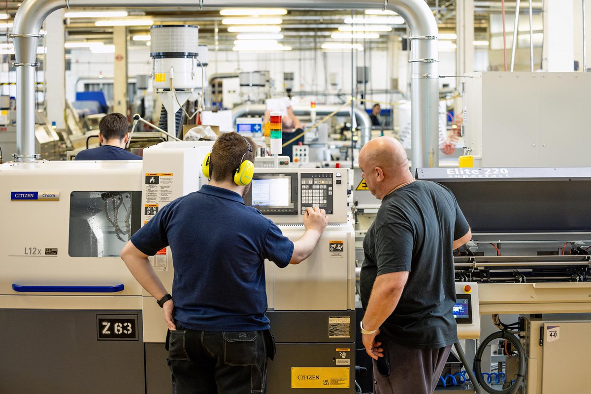 Tenable_Screw's tweet photo. We’re all systems go on the shop floor this morning!
With 250+ machines across 3 #UK sites, we’re built for efficiency - and deliver precision day in, day out.
Millions of #turnedcomponents each year. No quiet moments - that's for sure! 🙌
#BTMAUK https://t.co/6aTZ2G8OR5