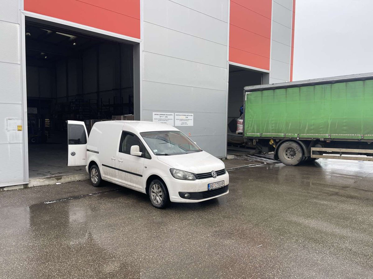 prevozrobe's tweet photo. pikap prevoz robe, prevoz nameštaja, prevoz građevinskog materijala 
detaljno na https://t.co/NMTNHocQu6 https://t.co/ebw9D5akEA