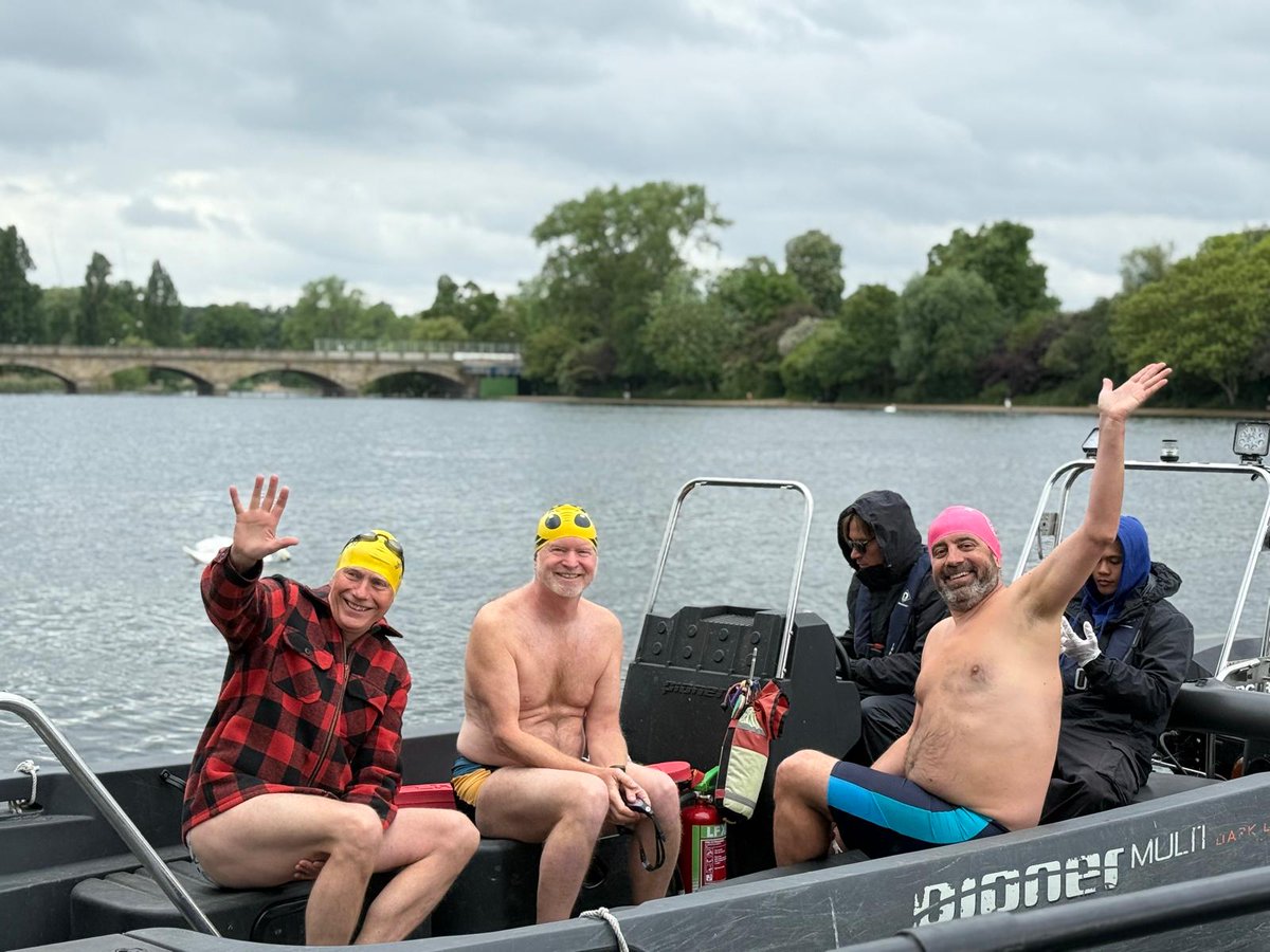 Water 15.4 Air 9
Three Serps in a boat, not drowning but waving.