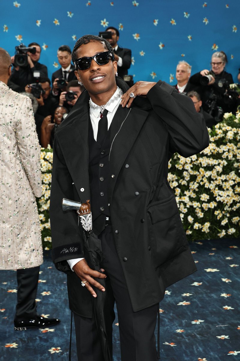 W_O_N_D_A_A's tweet image. Category: Men at the Met Gala. Damson Idris, Asap Rocky, Colman, Lewis Hamilton, Pusha T, Bad Bunny. 

#MetGala #MetGala2025