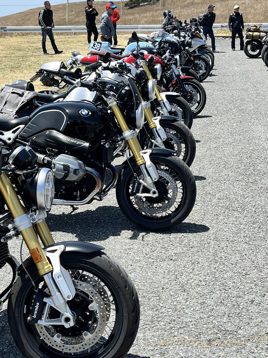discus448282's tweet photo. #BMW
RnineTオフ会
長野県伊那丸富士見台にて
2025年5月5日にBMWRnineTのオフ会に参加してきました。
とても楽しいオフ会でした。 https://t.co/qc3u1VKzrO