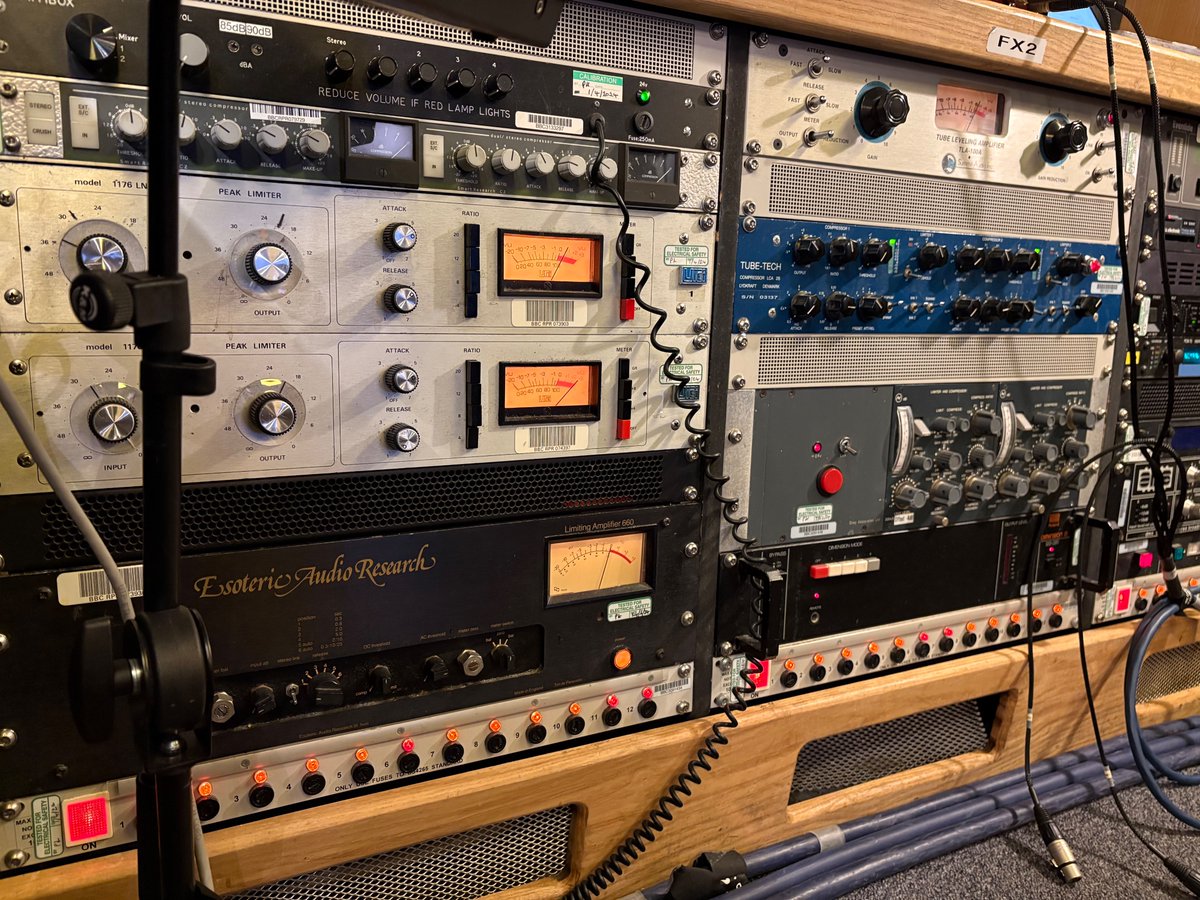 Matthew Sweet (@drmatthewsweet) on Twitter photo Headphones on for this! at 4pm! A <a href="/BBCRadio4/">BBC Radio 4</a> documentary on master of sound Ray Dolby going out, thanks to producer Graham Rogers, in binaural audio. bbc.co.uk/programmes/m00… Headphones on for this! at 4pm! A <a href="/BBCRadio4/">BBC Radio 4</a> documentary on master of sound Ray Dolby going out, thanks to producer Graham Rogers, in binaural audio. bbc.co.uk/programmes/m00…