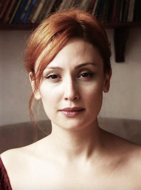 militerenstitu's tweet photo. Oyuncu Gülçin Santırcıoğlu:

"PKK sempatizanlığı solculuk değildir.

Ateş düştüğü yeri yakar. Benim ateş dediğim şehit evlerine düşmüştür." https://t.co/eERCx3DhZU
