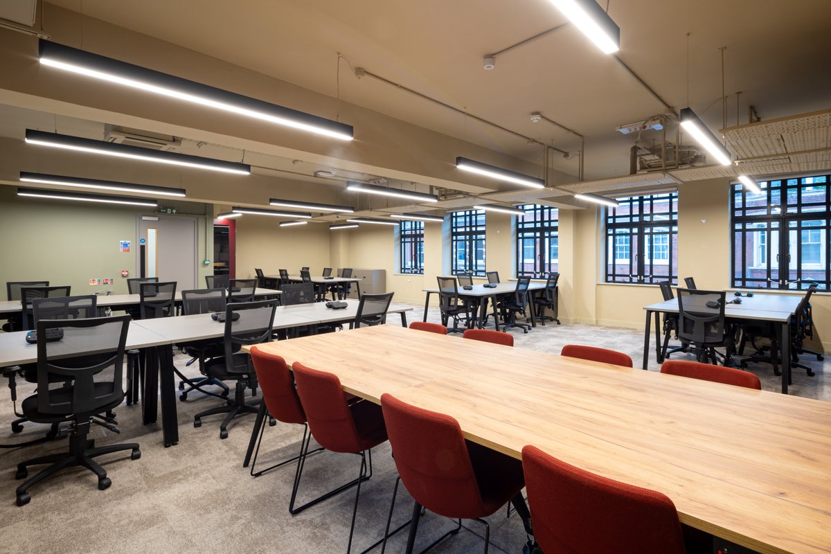 Synergy_Lights's tweet image. The right lighting transforms more than a room.

It sharpens minds.

It sets rhythms.

It drives productivity.

synergycreativ.com

#WorkspaceLighting #LEDInnovation