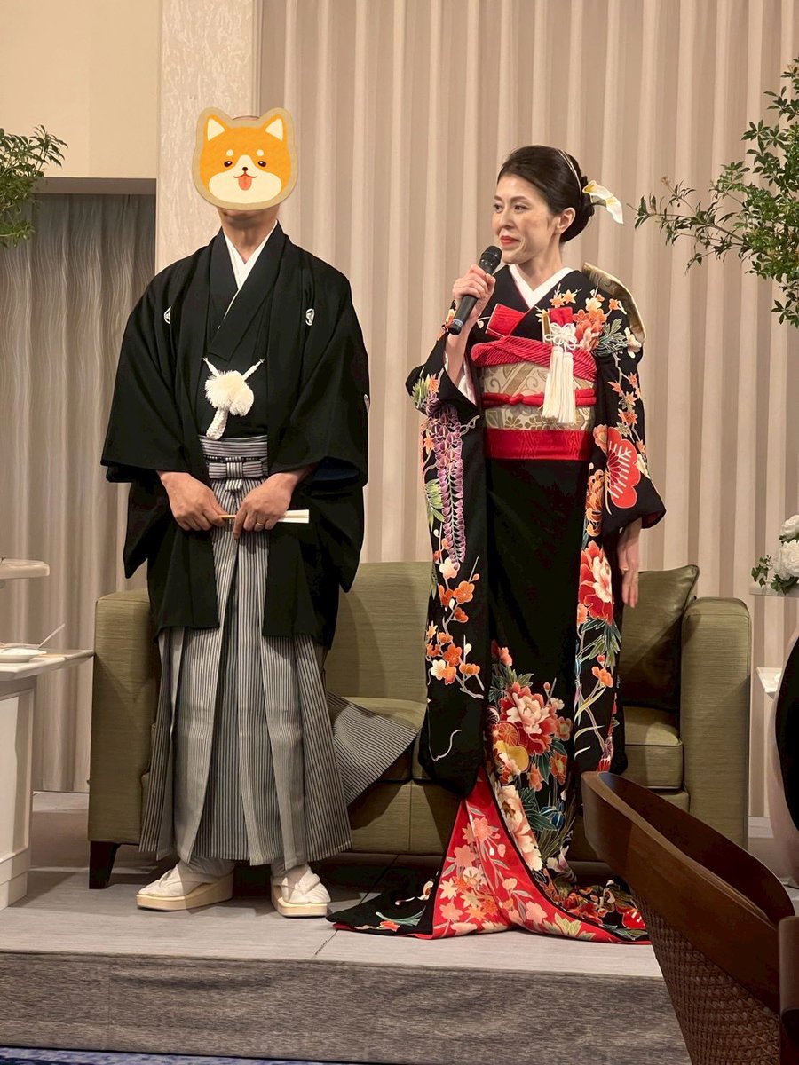 Ai_Styling's tweet photo. 結婚式をしました
和装は引き振袖の中で最も格式が高い黒を、ドレスはクラシックスタイルにしました
正直、式を挙げることにそこまで乗り気じゃなかったものの終わってみたら一生心に残る良い思い出になりました＾＾

バタバタの式準備でずっと投稿できず…。また再会するので楽しみにしていてください https://t.co/rbJlEcQ639