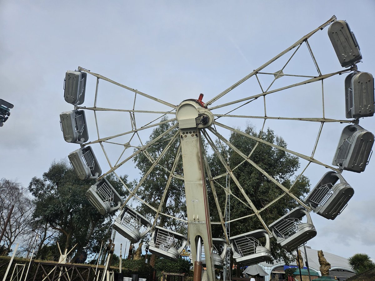 FemboyEngineerr's tweet image. Made Pacman out of a Huss Enterprise

Don't think it's meant to look like that