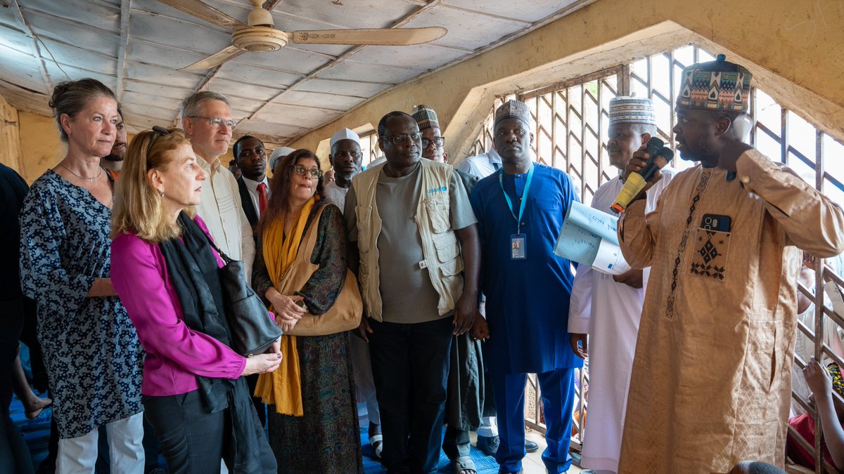 📍Yabo, Sokoto
With the <a href="/EUinNigeria/">EU in Nigeria 🇪🇺🇳🇬</a> and EU member states delegation, we visited the Malam Umaru Kabawa Integrated Quranic School, where <a href="/EUinNigeria/">EU in Nigeria 🇪🇺🇳🇬</a>  support is bridging informal education with formal learning.
UNICEF is proud to show how this is helping more children thrive.