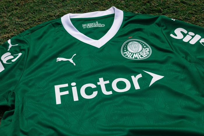 Metrópoles (@metropoles) on Twitter photo ➡️ Nova patrocinadora do Palmeiras, Fictor dribla fiscalização da CVM para captar recursos
Patrocínio da Fictor, de até R$ 120 milhões, passou a ser estampado nas camisas do time
Leia na coluna de <a href="/taciolorran/">Tácio Lorran 🔎</a>: curt.link/mrUAy ➡️ Nova patrocinadora do Palmeiras, Fictor dribla fiscalização da CVM para captar recursos
Patrocínio da Fictor, de até R$ 120 milhões, passou a ser estampado nas camisas do time
Leia na coluna de <a href="/taciolorran/">Tácio Lorran 🔎</a>: curt.link/mrUAy