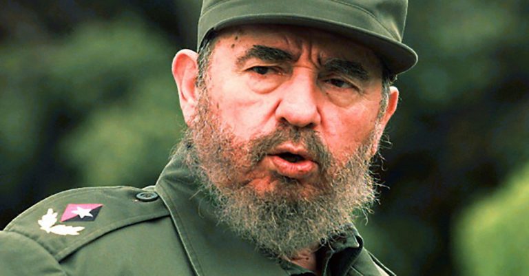 DE FIDEL, SU INAGOTABLE LEGADO 

 “A nuestro mundo no solo lo amenazan las crisis económicas (...). El desempleo, la ruina y las pérdidas fabulosas de bienes y riquezas, son inseparables compañeras de las ciegas leyes del mercado que rigen hoy la economía mundial”.
#Cuba