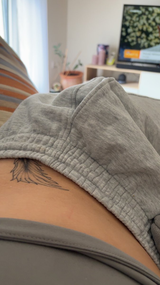 Bin krank im Bett, aber meine Lust ist wach. Mir ist nach einem richtig geilen Kontofick du darfst dich nützlich machen und mich verwöhnen, wie es sich für einen Geldsklaven gehört. Zeig, wie devot du wirklich bist. Jetzt Tribute, los!
🔥🔥🥵