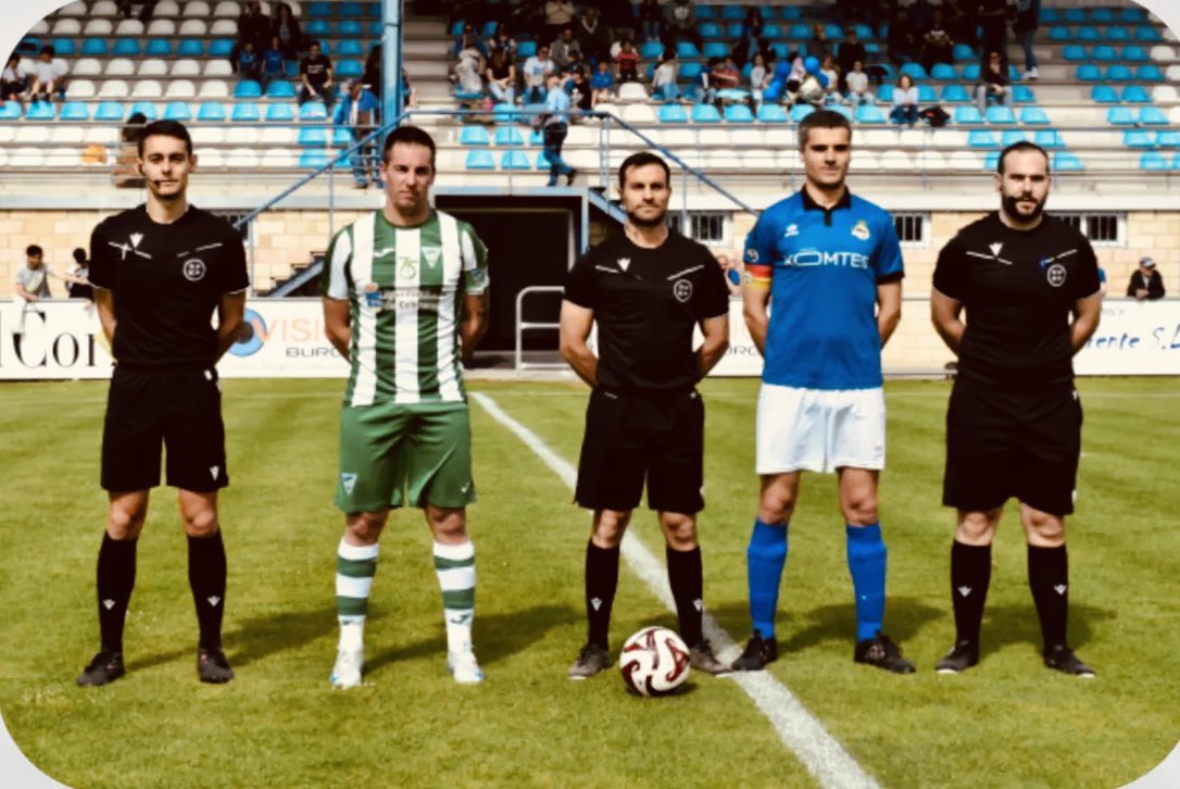 🏁RESULTADOS 

1ª ʀᴇɢɪᴏɴᴀʟ ᴅᴇ ᴀꜰɪᴄɪᴏɴᴀᴅᴏꜱ
J29 🔴 VILLARCAYO NELA 1-0 CD CEBREREÑA

1ª ᴘʀᴏᴠɪɴᴄɪᴀʟ ᴅᴇ ᴀꜰɪᴄɪᴏɴᴀᴅᴏꜱ
J25 🟢 CD NAVATALGORDO 0-2 CD CEBREREÑA B

⚽️ Andrés (17’) Terle (69’),

1ª ᴘʀᴏᴠɪɴᴄɪᴀʟ ᴅᴇ ᴊᴜᴠᴇɴɪʟᴇꜱ
❌ 

#VamosCebre