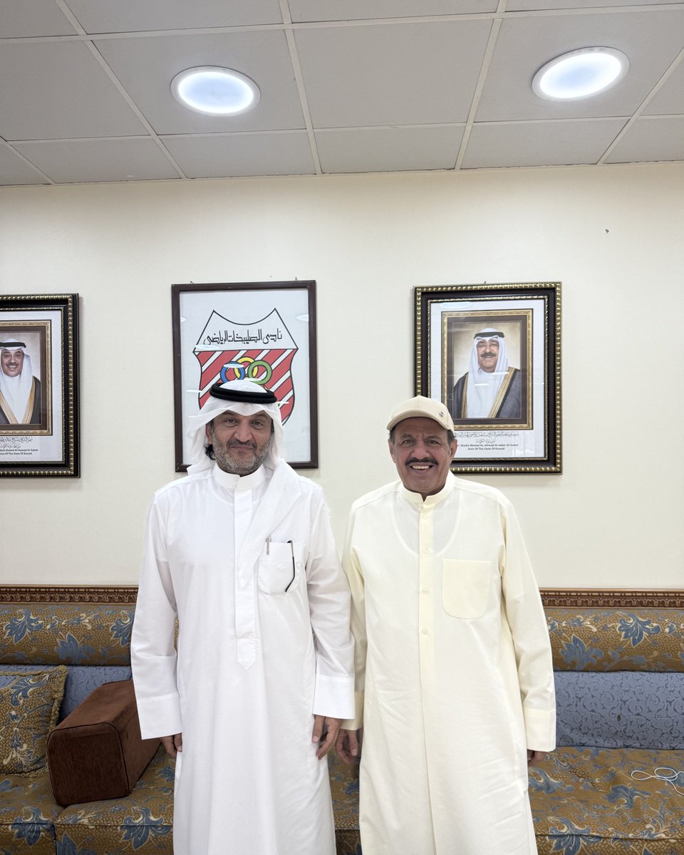 قام رئيس النادي يوسف كريم العنزي بزيارة ودية الى رئيس نادي الصليبيخات سعد عناد حيث تبادل الطرفين الحديث حول المستجدات الرياضية

أندية الشمال يـد وحده💙❤️ 🤝

#نادي_الجهراء |