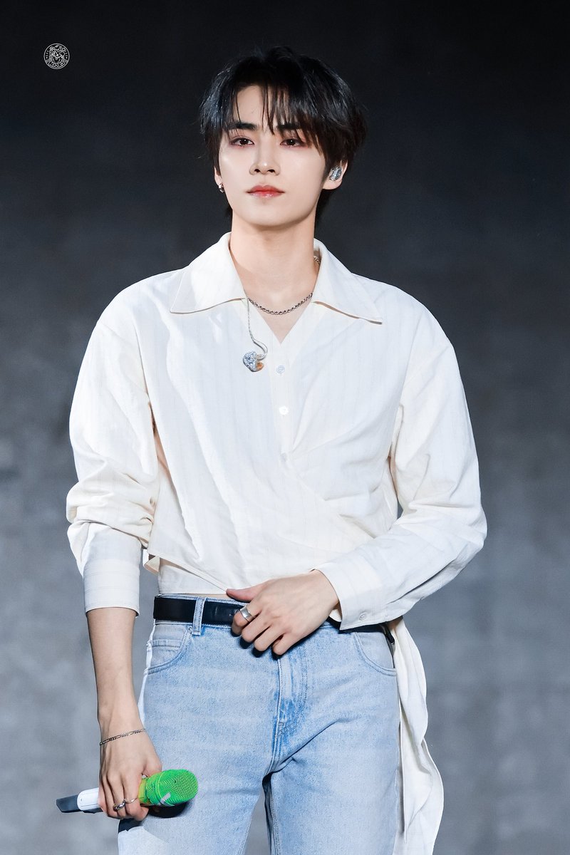 Jsababy's tweet image. 250504
Strawberry Music Festival

#肖俊 #XIAOJUN #샤오쥔 
#WayV #威神V  #シャオジュン