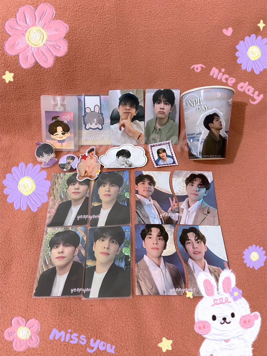 ujihannieyonks's tweet image. Joined #SunsetForWonpil bec I just wanted to share the sunset photos that’s been stored in my gdrive but gurlie got the most number of entries and won these super cute and gorg prizes!! Hihi kilig malala!! Thank you so much po, @sunsetforkwp !! 🥰💜