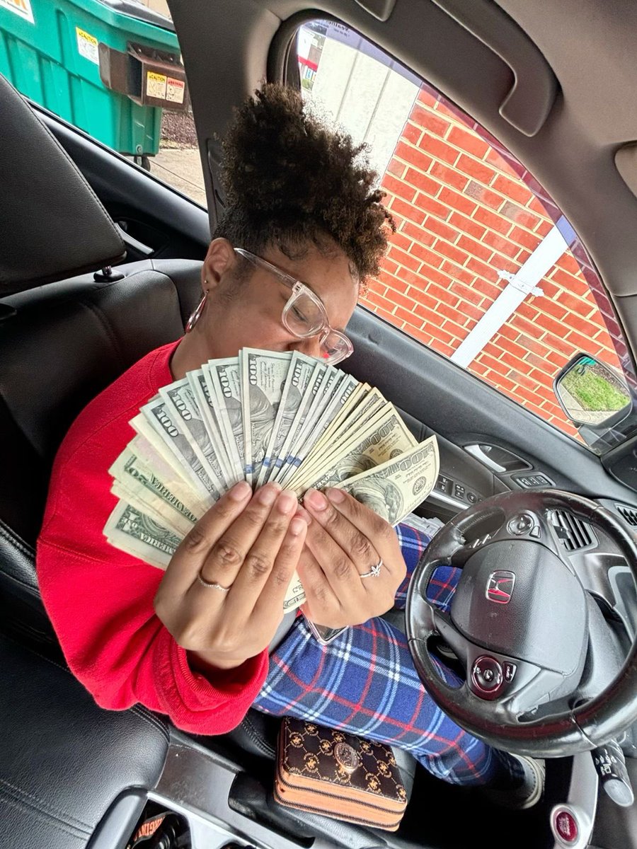 MWeirsky067's tweet photo. Congratulations 🎉 on today's delivery pls be very appreciative when you send a feed back when you get your winning $$.. I promise m gonna tweet it 🎉📦🙏🏻❤️ https://t.co/M7BF4Uqj9a