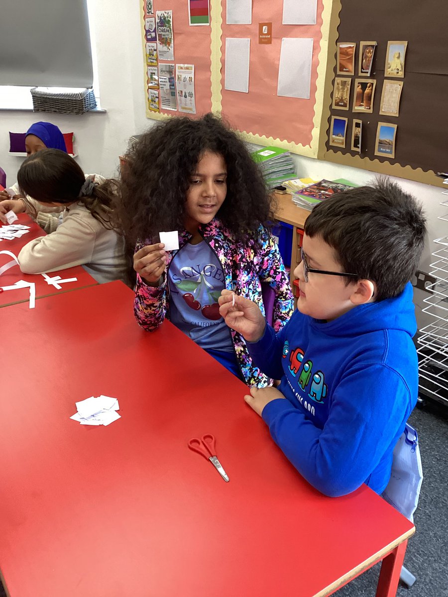 Fosse_TMET's tweet image. Miss Haley’s maths group are playing a game of higher or lower with amounts of money. It is helping us to compare amounts and converting between pounds and pence. #fmmaths #fmenthusiastic