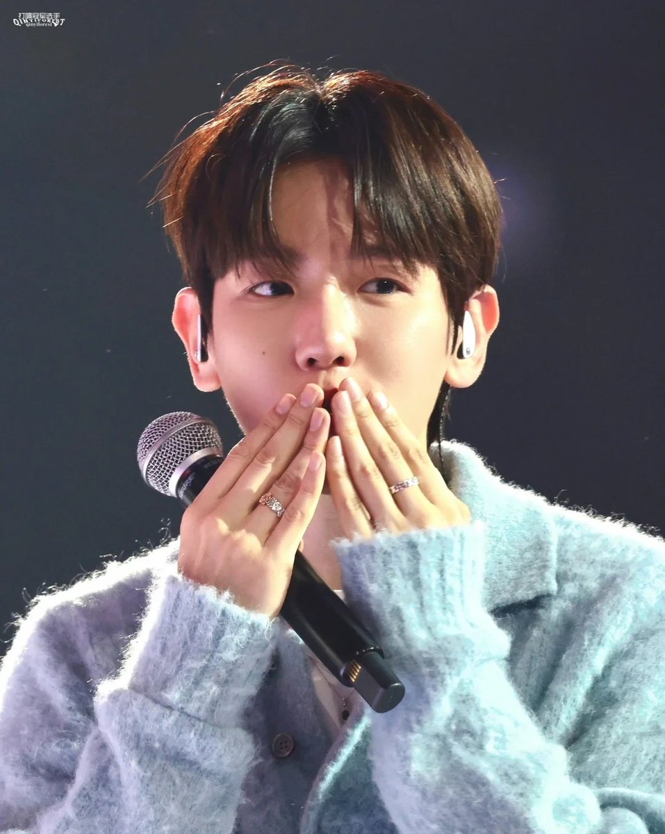 bkdsoo's tweet photo. 🎈❤️ 생일 축하합니다 !! 내 사랑, 내 애기, 내 세상 ❤️🎈

:¨·.·¨:
 `·.  𝗛𝗔𝗣𝗣𝗬 𝗕𝗔𝗘𝗞𝗛𝗬𝗨𝗡 𝗗𝗔𝗬 𐙚
#해피큥데이 #백현 #큥일파티_참석완료
#HappyBaekhyunDay #BAEKHYUN
#WithBaekhyunInReverie #백현엑소
@BAEKHYUN_INB100 @B_hundred_Hyun https://t.co/0twtyZe8Ew