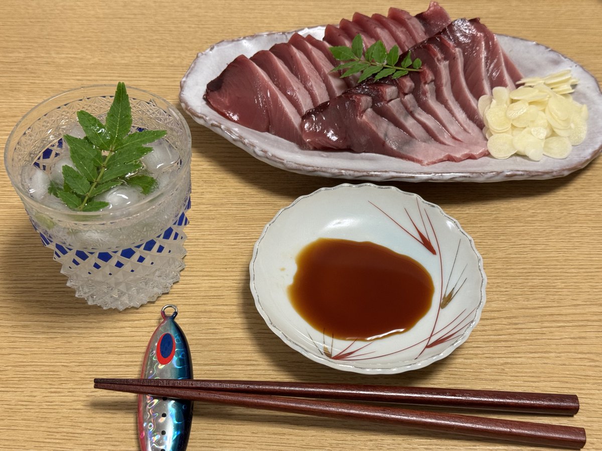 カツオの疲れはカツオでとるぜ！ってことで、カツオ刺身とダバダ和ヒート🌱