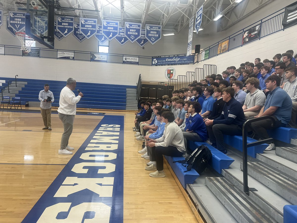 Detroit Catholic Central Football (@dccfootball) on Twitter photo 49er great 4x SuperBowl Champ & All Pro <a href="/jessesapolu/">Jesse Sapolu</a> speaking to the Detroit CC Football Program! #WeAreCC #FinishWhatWeStarted 49er great 4x SuperBowl Champ & All Pro <a href="/jessesapolu/">Jesse Sapolu</a> speaking to the Detroit CC Football Program! #WeAreCC #FinishWhatWeStarted
