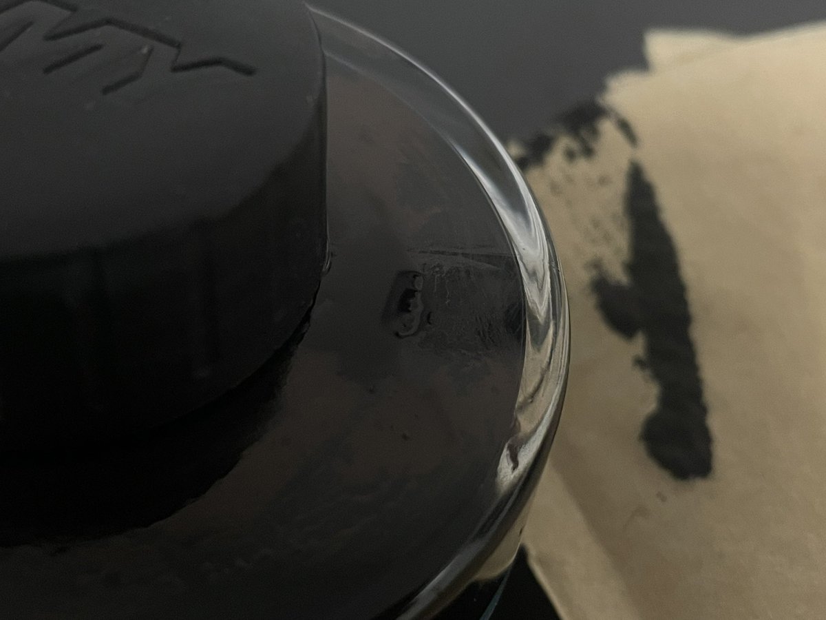 뭐가 문젠진 모르겠지만 라미 병 잉크는 참 잉크가 줄줄 잘 새는듯.... 그냥 가만히 있음에도