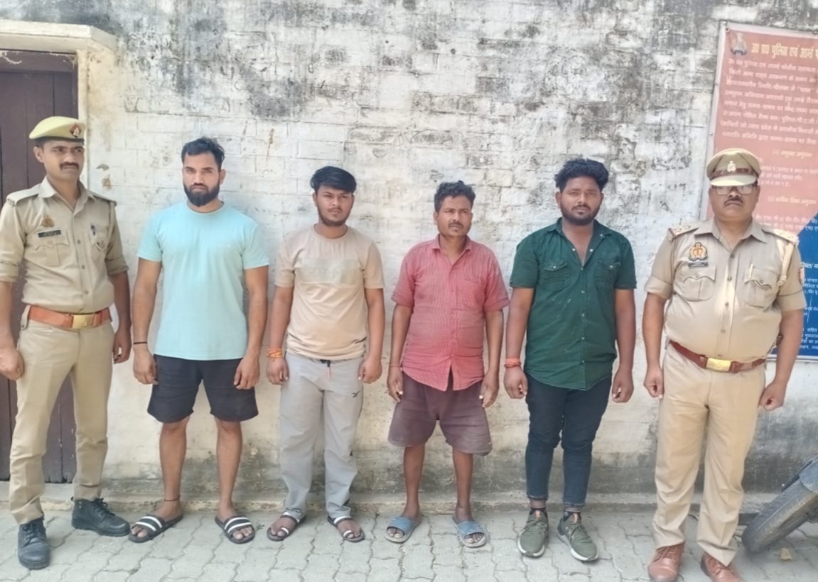 bstvlive's tweet image. 🚨 अमेठी: 15 दिन पूर्व हुई मारपीट व गोली कांड का मामला

👮‍♂️ 4 आरोपियों को गौरीगंज कोतवाली पुलिस ने पकड़ा
🔫 शामिल एक हिस्ट्रीशीटर समेत 3 अन्य शातिरों को पकड़ा

#Amethi #CrimeCase #PoliceAction #HistorySheeter #Gunfight @amethipolice @Uppolice