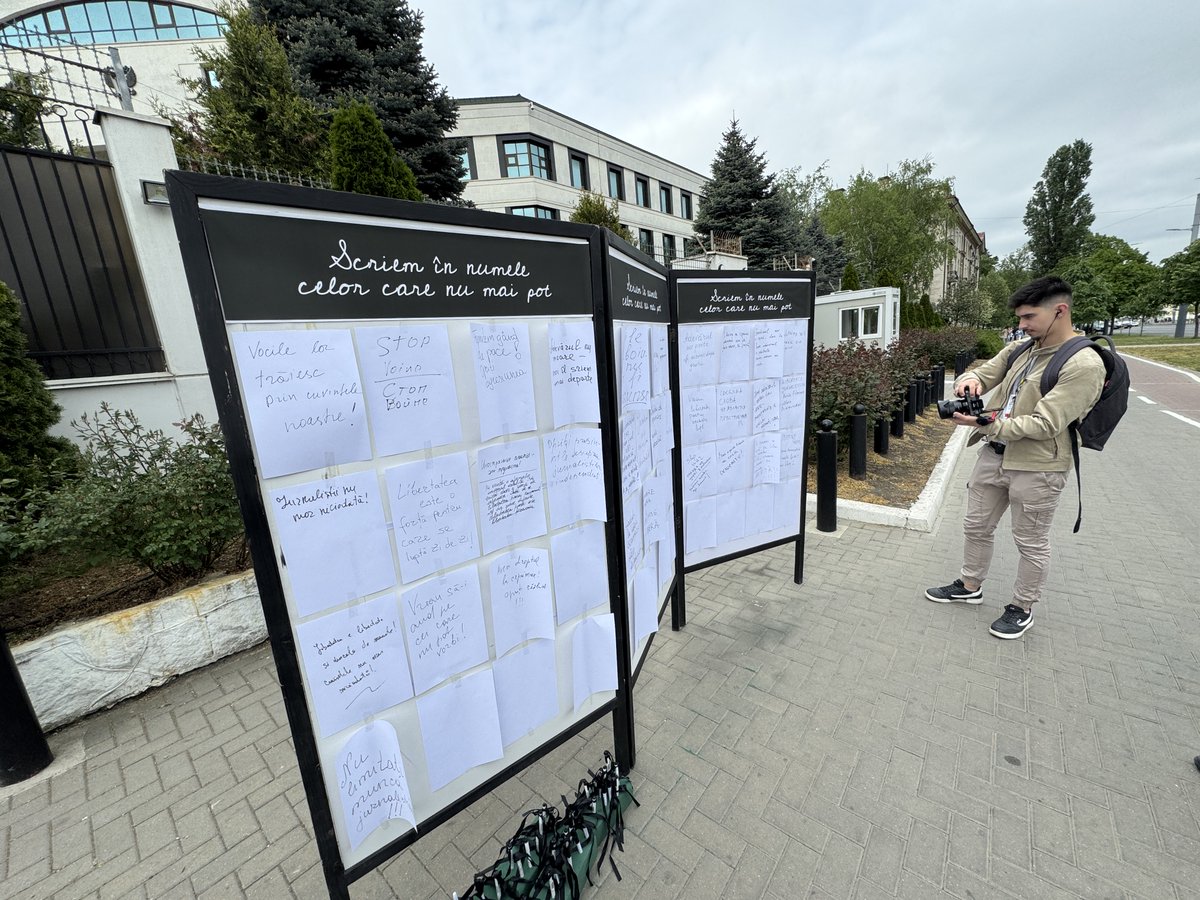 "We write on behalf of those who can no longer" – it’s the core message of the public action initiated by <a href="/IjcMoldova/">IJC Moldova</a>. Together with journalists &amp; colleagues from civil society, we left messages of solidarity against the suppression of freedom of expression, censorship &amp; untruth.