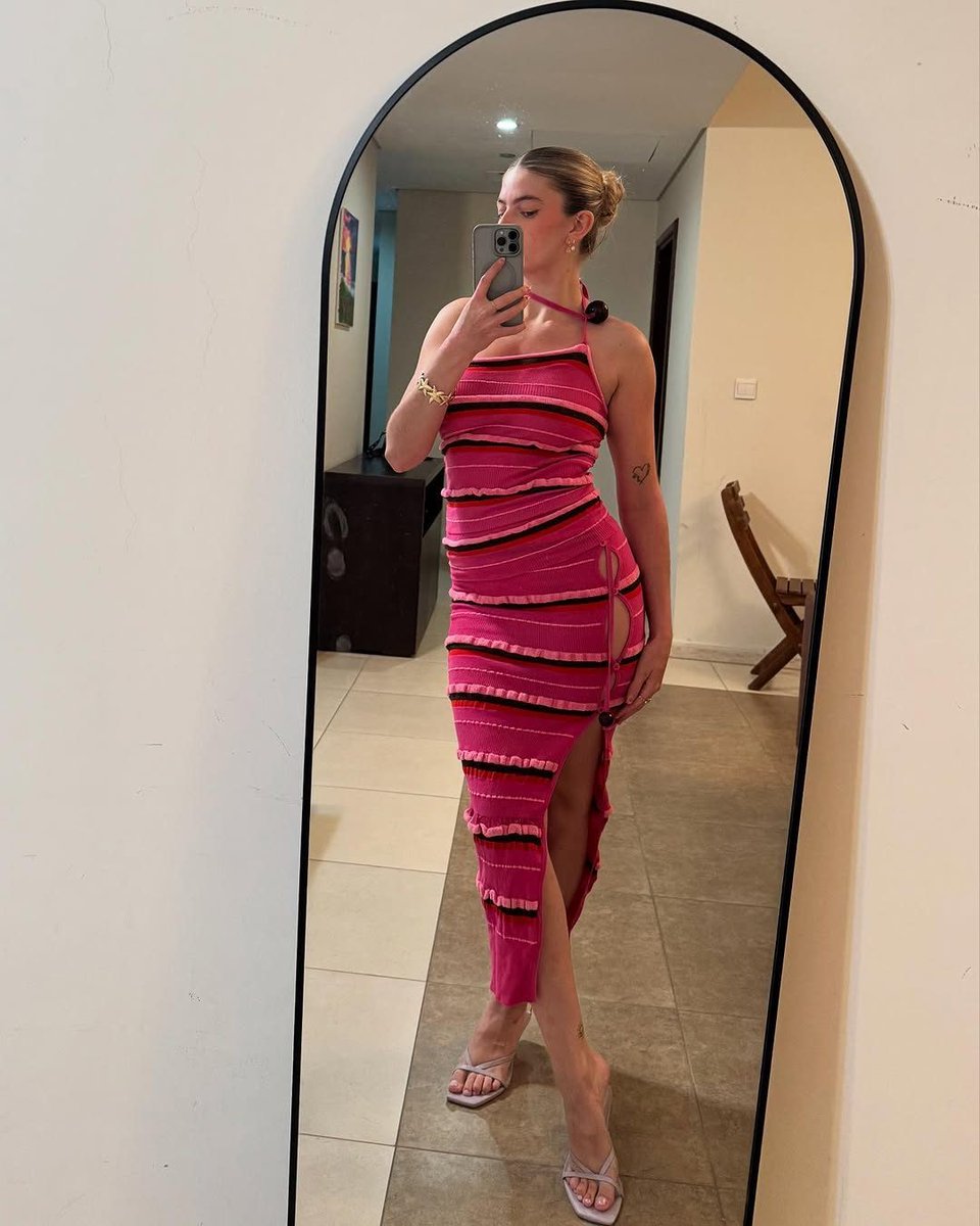 Not sure what to wear? Make it a <a href="/jacquemus/">JACQUEMUS</a> set. Look at the one @charlotte_elsiex #FOUNDONTHEOUTNET the-outnet.visitlink.me/UEVjmn