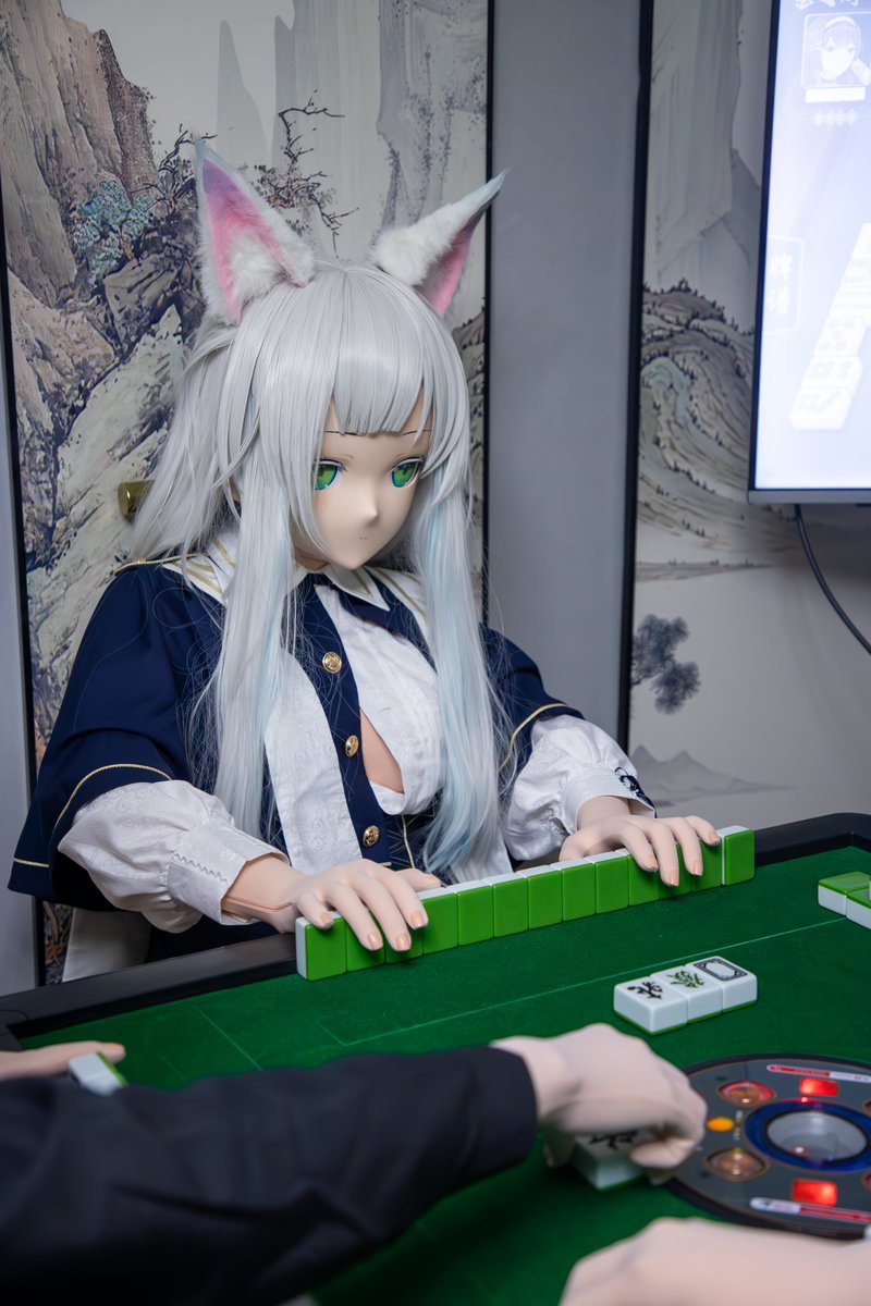 猫猫打麻将
🎭from <a href="/aabbcc123898/">狼 ty</a> 
#kigurumi #Arknights