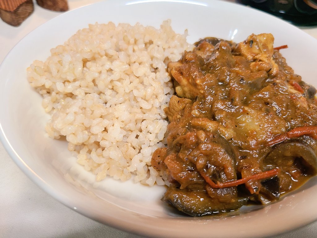 Lute_74's tweet photo. カレー粉やルーを使わずにスパイスを自分で調合して作るカレーにはまっております。楽しい！ https://t.co/5iztpz6bKd