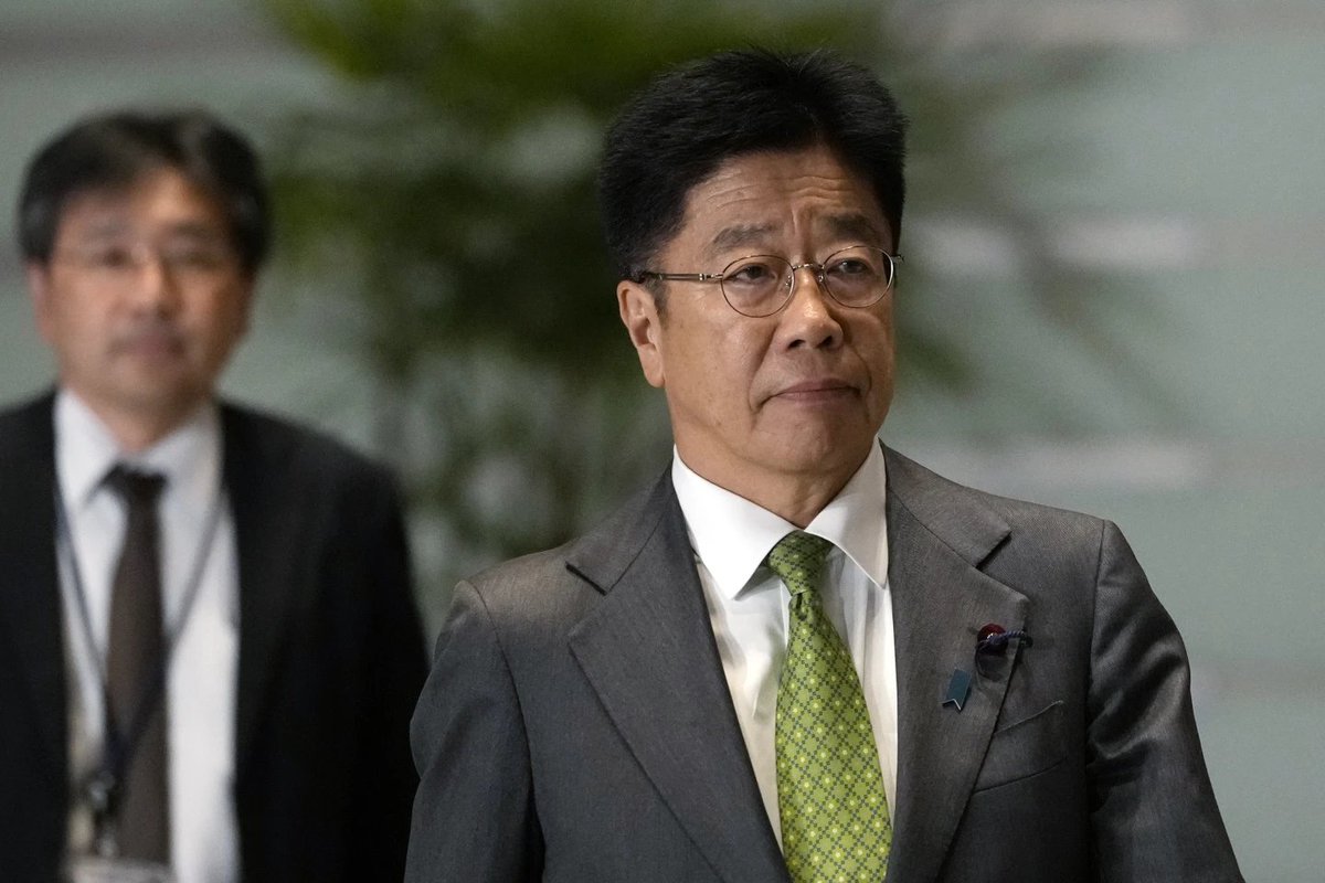 日本はトランプ米大統領の新たな関税政策に直面し、米国との同盟関係を維持しながら中国との関係改善を積極的に進め、外交的均衡を模索している。