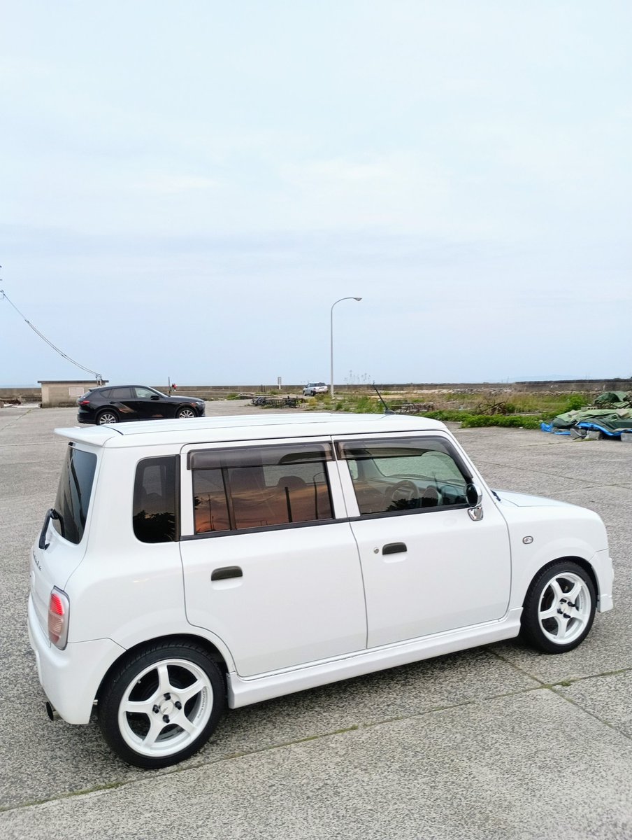 CL71069477's tweet image. ラパンの四角っぽいかたちカワイイね～(≧ω≦)ｂ