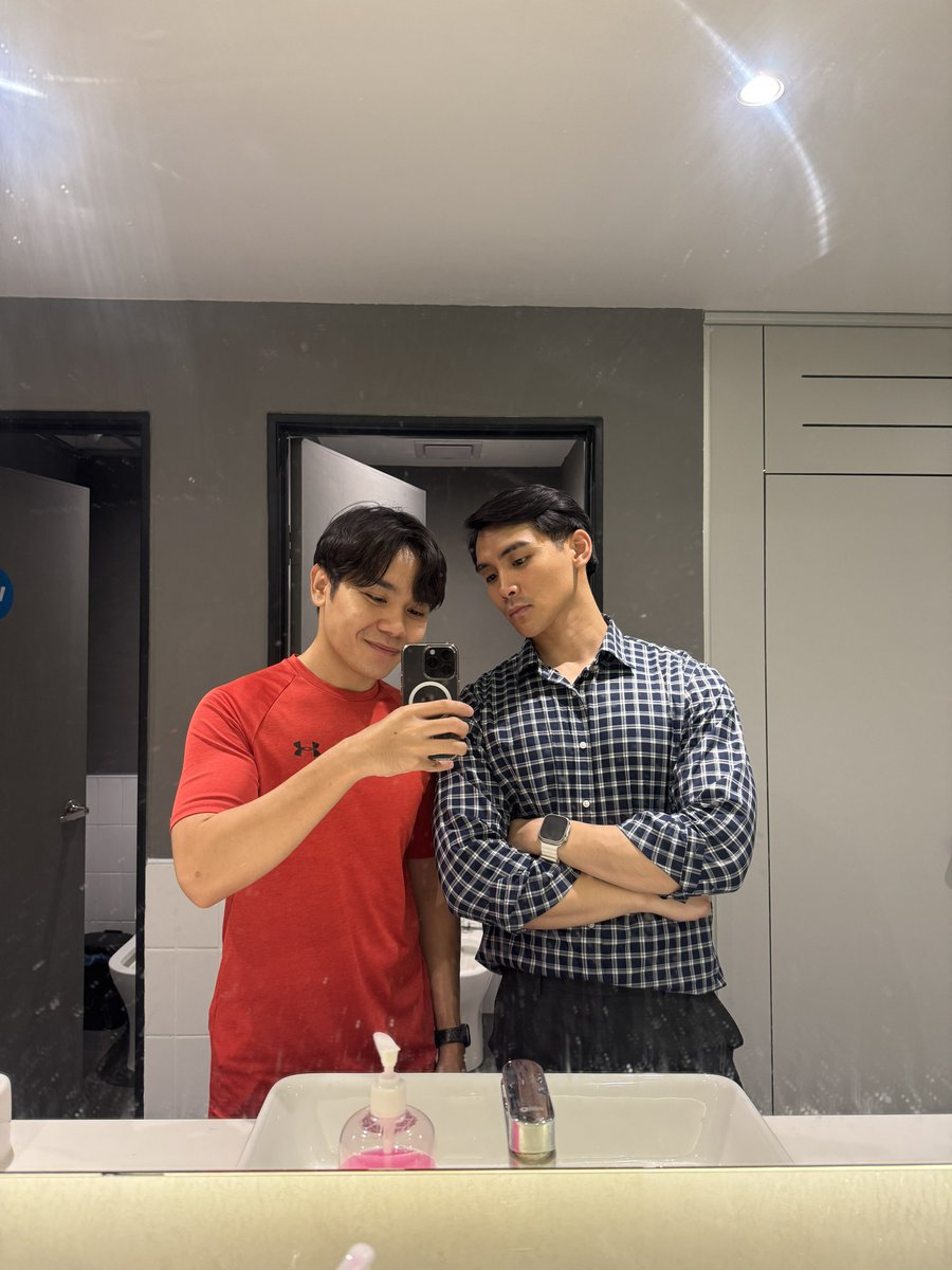 became a PT yesterday boleh tengok instagram story me training people 🏋🏻‍♀️