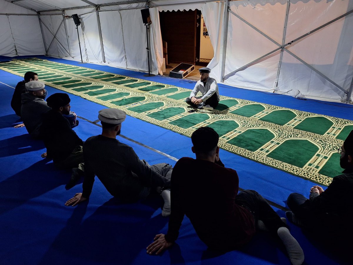 AMYAAshMajlis's tweet photo. MKA Ash April 2025 Roundup:

- ‘My Itekaf Experience’ discussion
- Talk on the purpose of the Promised Messiah (as)
- MKA Ash Bowling night and food

@UKMuslimYouth @AMYAUK_Muqami https://t.co/cFVPs3agKl