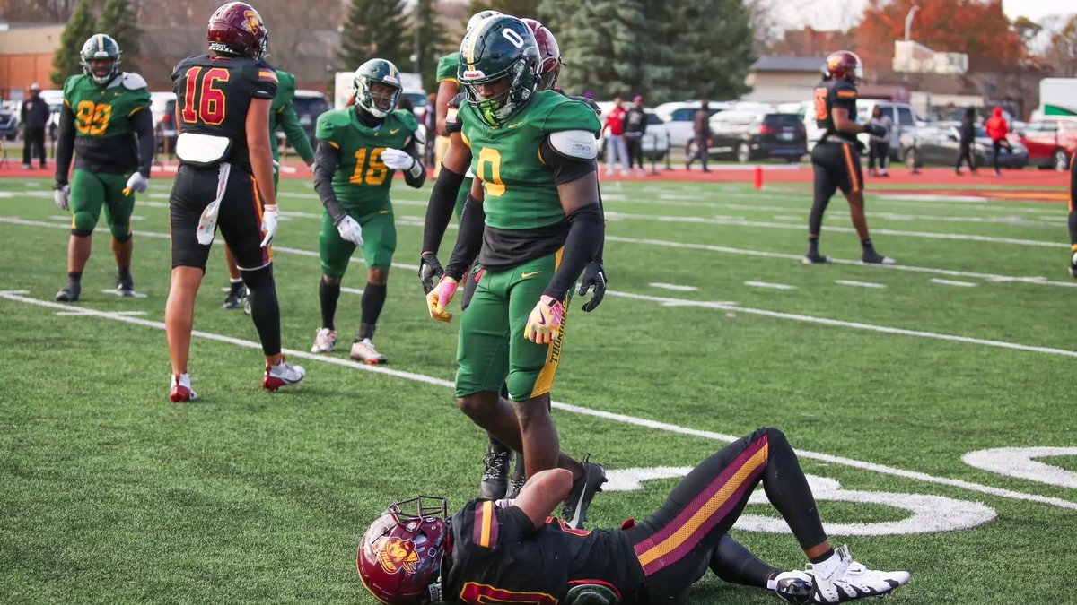 Frederick Vaughn (@frederick_vau) on Twitter photo After a great early morning conversation with <a href="/CoachEChambers/">Earl Chambers</a> I am blessed to receive my first offer from KSU! #AGTG <a href="/MattNapier9/">Coach Matt Napier</a> <a href="/will15bates/">Coach Will Bates</a> <a href="/BigBlueRecruits/">✭LᴀGʀᴀɴɢᴇ Hɪɢʜ Fᴏᴏᴛʙᴀʟʟ✭</a>
@COACH_THOMAS <a href="/RecruitGeorgia/">Recruit Georgia</a> After a great early morning conversation with <a href="/CoachEChambers/">Earl Chambers</a> I am blessed to receive my first offer from KSU! #AGTG <a href="/MattNapier9/">Coach Matt Napier</a> <a href="/will15bates/">Coach Will Bates</a> <a href="/BigBlueRecruits/">✭LᴀGʀᴀɴɢᴇ Hɪɢʜ Fᴏᴏᴛʙᴀʟʟ✭</a>
@COACH_THOMAS <a href="/RecruitGeorgia/">Recruit Georgia</a>