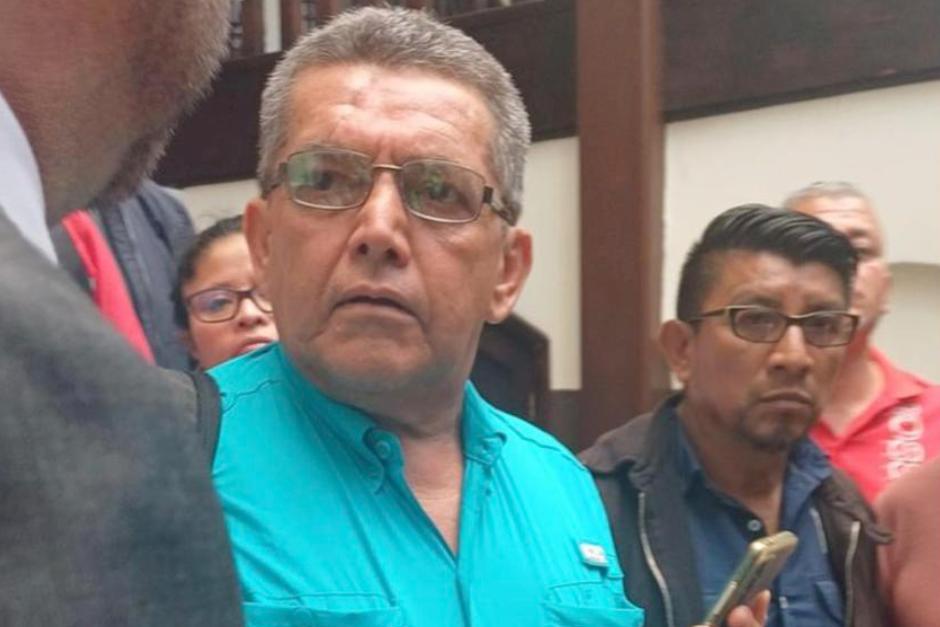 STEG de Joviel Acevedo arremete contra nuevo aumento salarial de maestros

El sindicato aseguró que la medida fue tomada al margen de las negociaciones del Pacto Colectivo.

soy502.com/articulo/steg-…